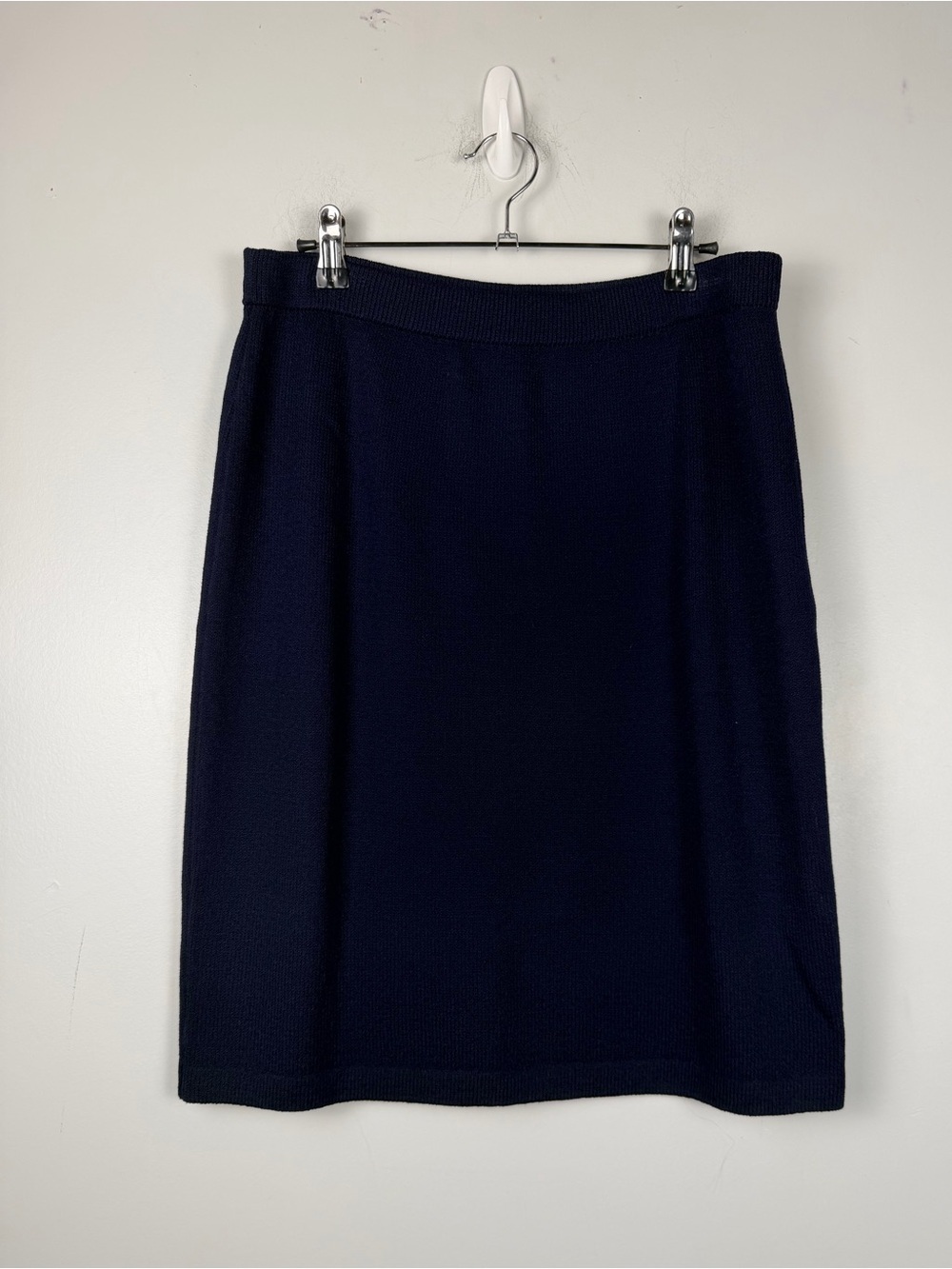 St. John basics Navy Santana knit skirt size 10